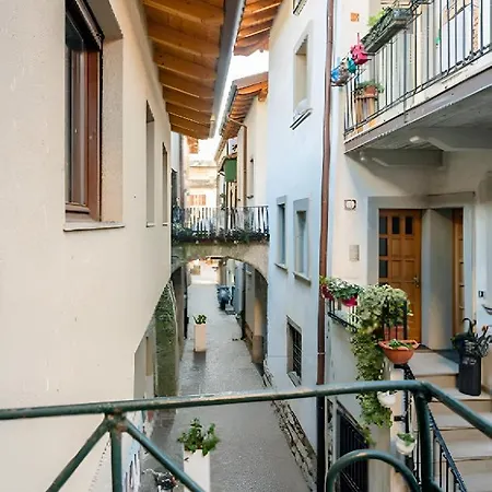 Lago D'iseo - Ampio Alloggio In Centro Storico Pisogne